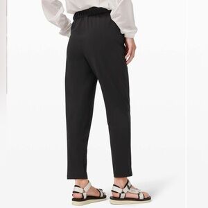 Lululemon keep moving pants size 2